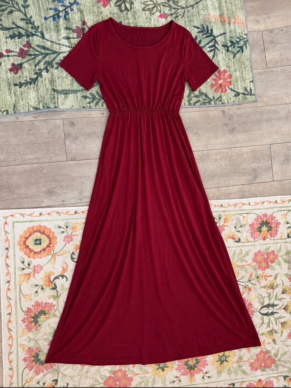 Boutique Round Neck Maxi Tee Dress with Pockets Women’s Medium
Burgundy Red Maxi